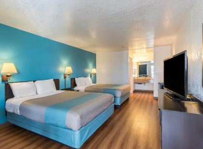 Motel 6 Carlsbad, NM