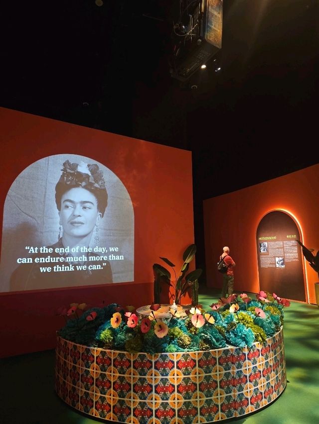 นิทรรศการสุดพิเศษของศิลปิน Frida Kahlo✨️