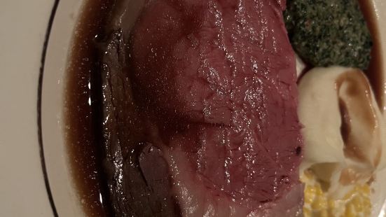 ここのローストビーフは格別でした！お肉の柔らかさはもちろん、