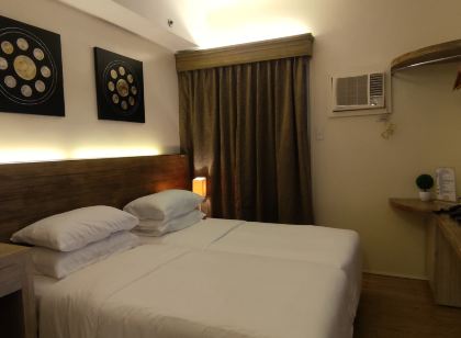 Cozy Suite with Private Patio near NUVALI