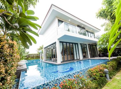 The Ocean Suites