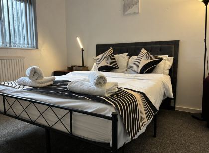 Near City Centre, Free Parking