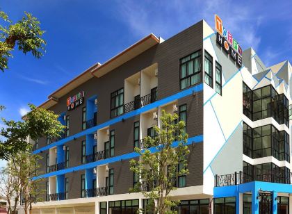 โรงแรมท๊อฟฟี่โฮม