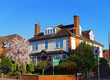 Ricky Road Guest House - Budget