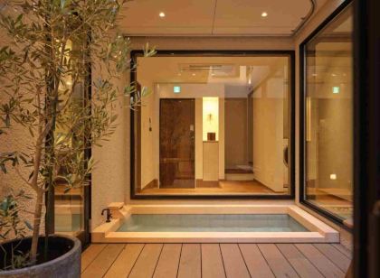 OKADOYA Osaka Kishinosato-tamade “Sky Window SPA”