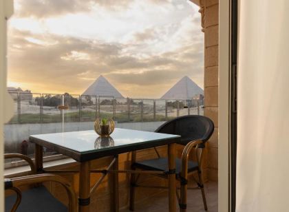 Pyramids Land Hotel