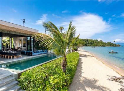 Clay Beach Samui V1 (3 Bedrooms Beachfront Villa)