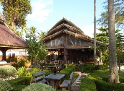 Lanta Castaway Beach Resort