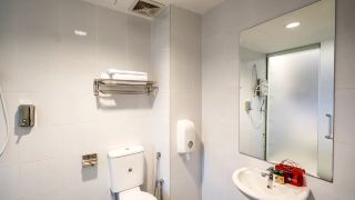 oyo-290-orange-premier-hotel-shamelin-perkasa