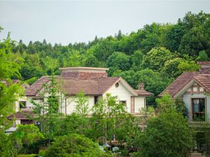 Wuyi Shanshuizhuang Inn