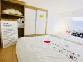 forever-19-theme-hostel