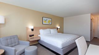 holiday-inn-los-angeles-lax-airport-an-ihg-hotel