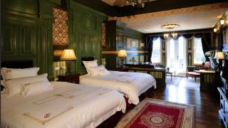 the-old-england-manor