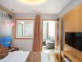 yunpeng-hotel-zhenbei-road-metro-station
