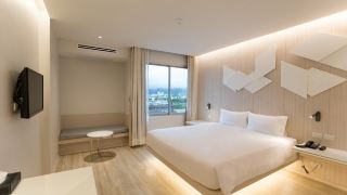 crystal-hotel-hat-yai