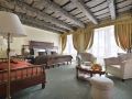 hotel-u-tri-pstrosu