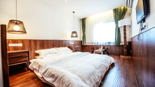 poshpacker-flipflop-youth-hostel-taikoo-li-chunxi-road-metro-station
