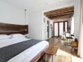 sheye-yizhai-hotel-hangzhou-leifeng-pagoda