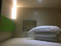 qiyou-capsule-youth-hostel