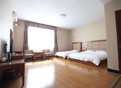 West Uqi Ward Business Hotel