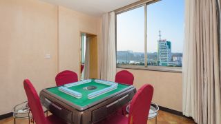 tianlun-huangchao-fashion-hotel-hubei-university-of-science-and-technology