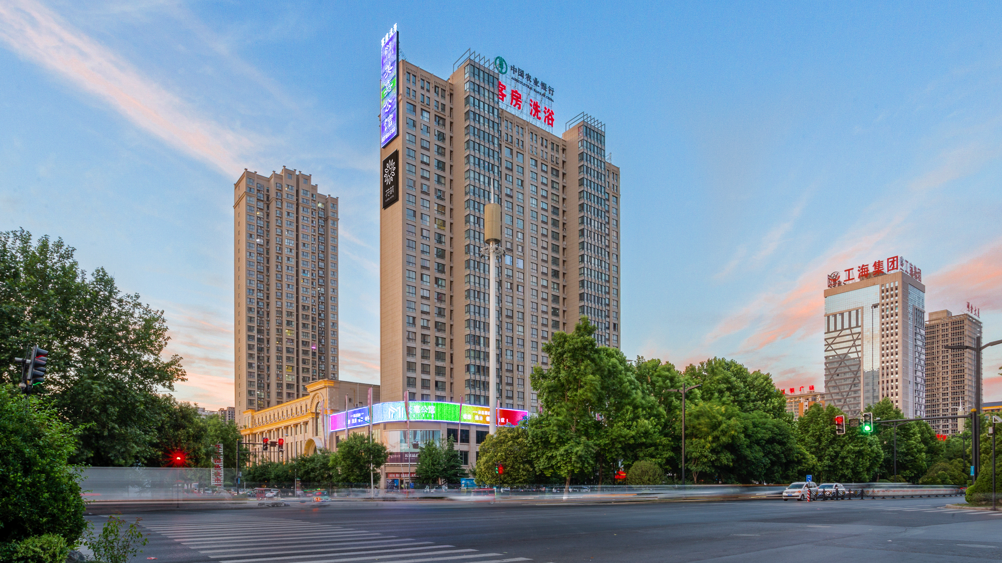 hotel overview picture