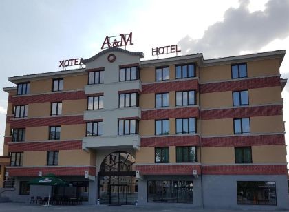 A&M Hotel with Free Parking