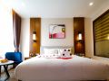 grand-phoenix-hotel