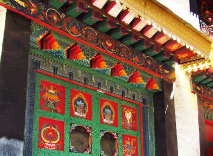 拉薩八寶賓館(八廓街大昭寺店)