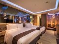 moving-star-hotel
