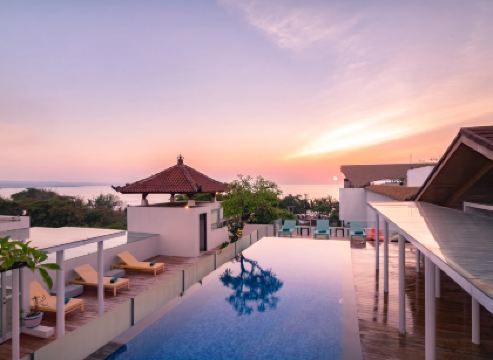 Kuta Beach Hotel