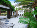 hidden-courtyardli-villa
