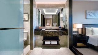 crowne-plaza-hotel