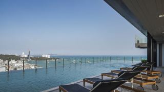 many-holiday-the-base-condo