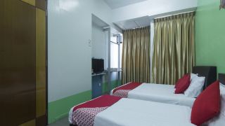 oyo-880-hotel-purple-town