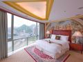 lake-hotel