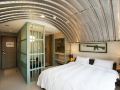 823tourist-hotel