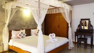 at-home-boutique