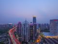 golden-tulip-shanghai-rainbow