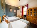 oyo-the-hillside-hotel