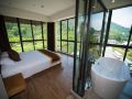 luci-no1-holiday-hotel