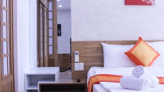 gold-ocean-apartment