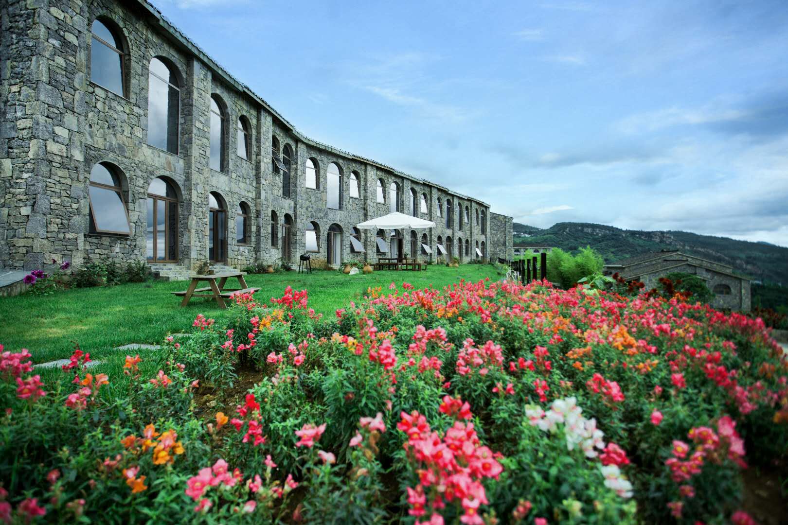 hotel overview picture