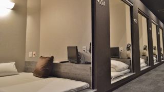 bizcourt-cabin-susukino-caters-to-men