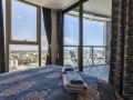 melbourne-city-sea-view-lake-view-luxury-apartment