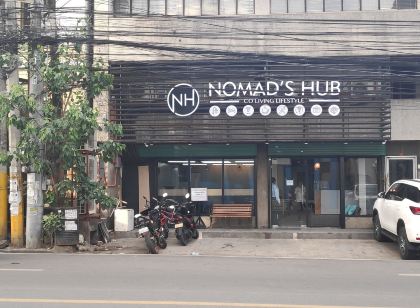 Nomad's Hub - Best Value Co-Living Hostel