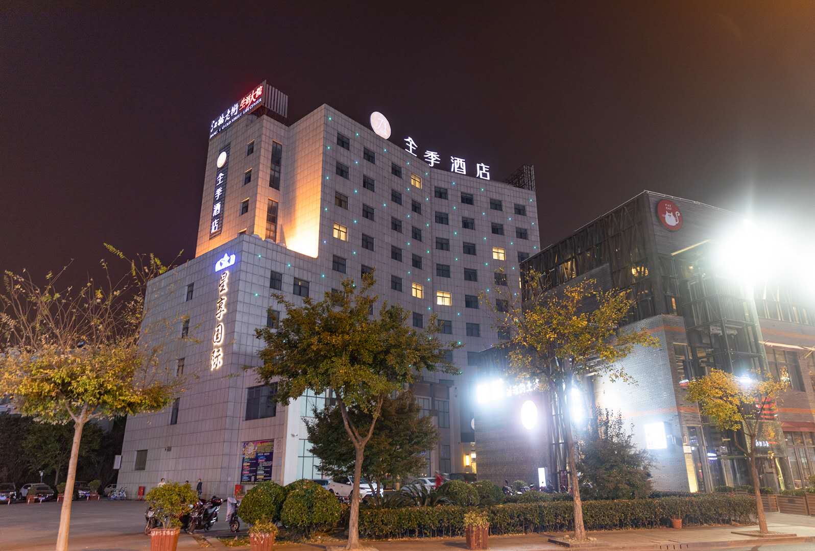 hotel overview picture