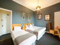 oyo-the-hillside-hotel