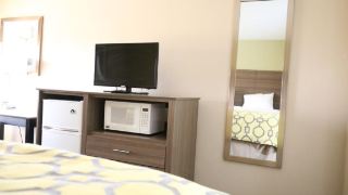 baymont-by-wyndham-plano
