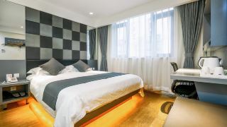 zhotels-shanghai-west-nanjing-road-westgate-mall
